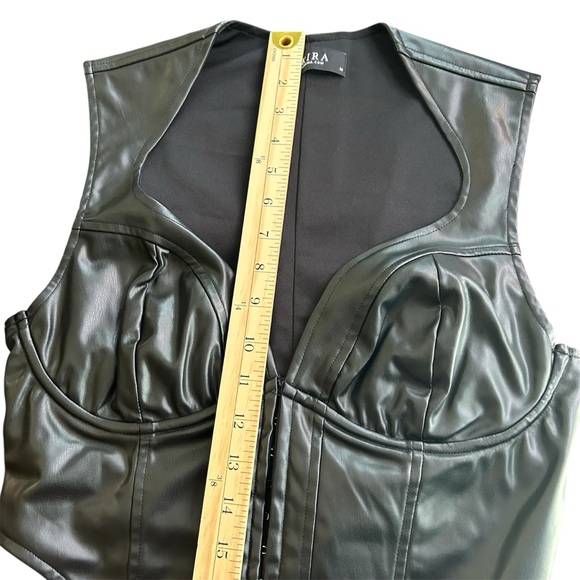 AKIRA Black AYLA Faux Leather Corset Crop Top size Medium moto biker-core goth - Picture 6 of 16